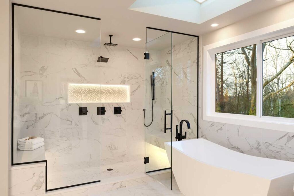 bagno moderno con doccia