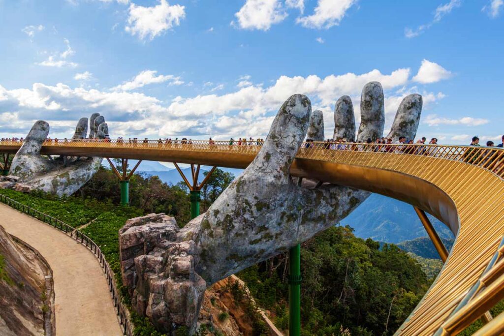 ponte dorato in Vietnam