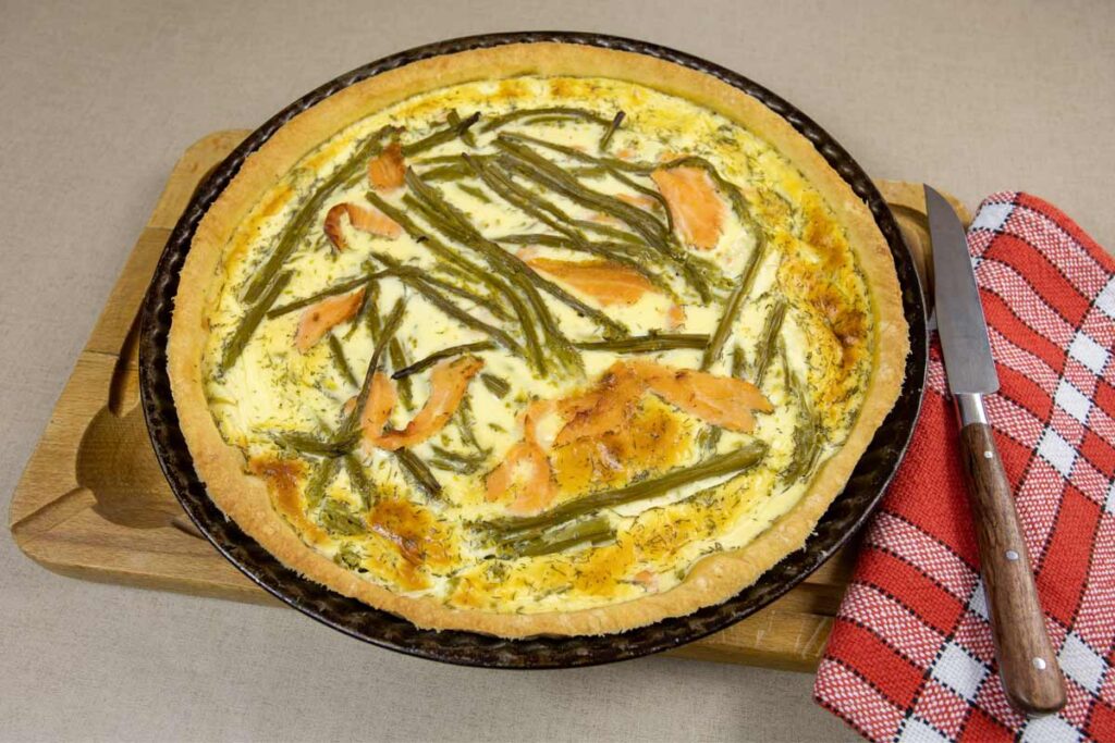 quiche con asparagi e salmone affumicato